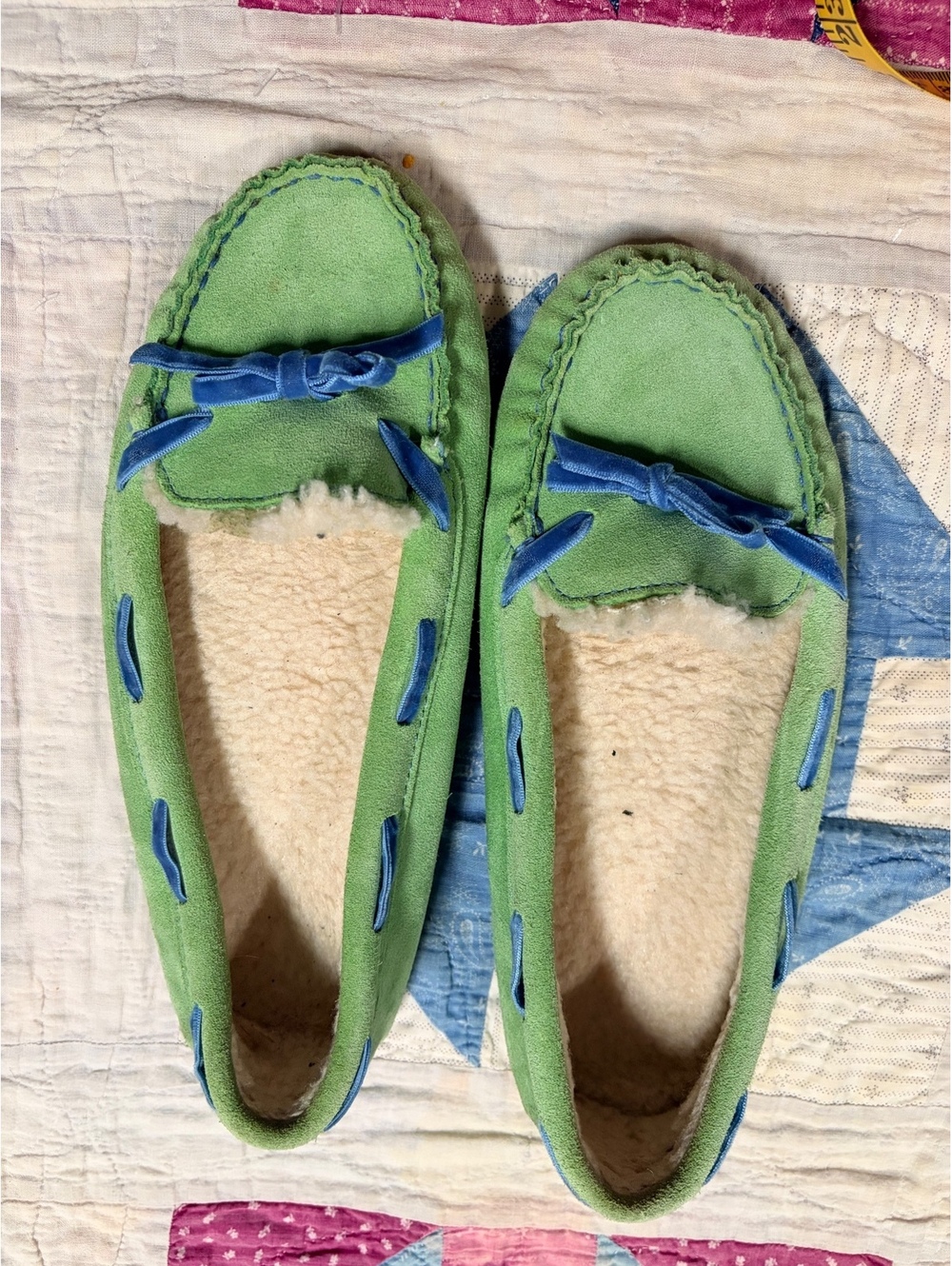 L.L. Bean Green Suede Sherpa Lined Moccasin Slippers Women's Size 8M
